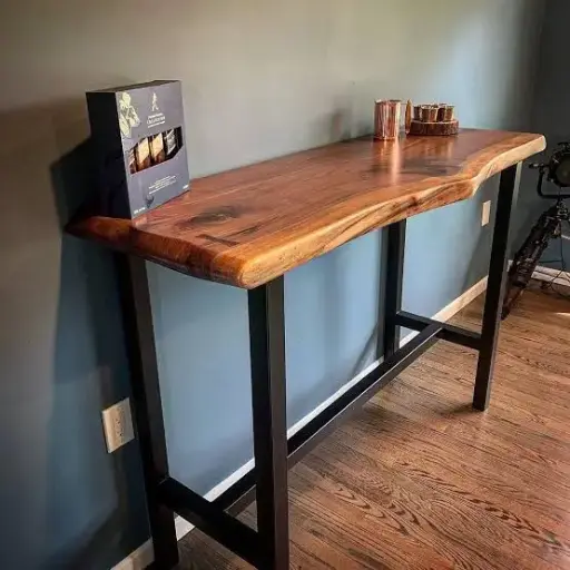 Corner Table